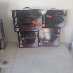 CHEF'S COUNTER 4PC CAST IRON COOKWARE WITH SILICONE  HANDLES