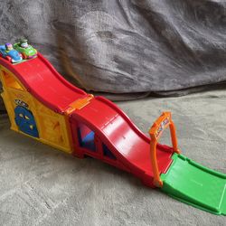 Fisher Price Little People Take Along Fold Out Race Track Garage