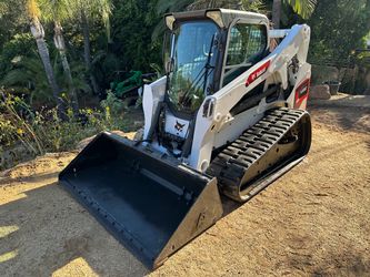 Bobcat T650 compact track loader skid steer