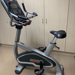 Star Trac Commercial Upright Exercise Bike