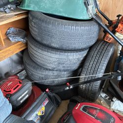 4 Used Tires  265/60R18 109T