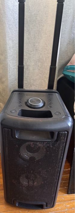 Portable Bluetooth Party Speaker with Telescoping Handle