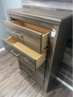 Dresser