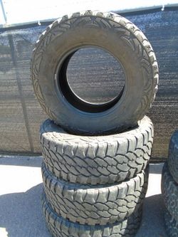 PRO COMP XTREME MT2**LT305/70/18