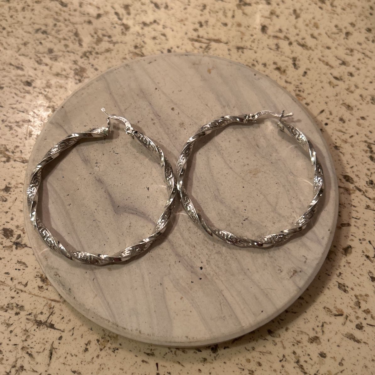 Women’s Sterling Silver Hoop Earrings 