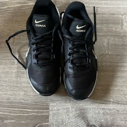 Nike Air Max Impact 4 Black Metallic Gold Star Size 7.5