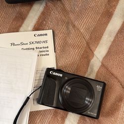 No charger Shipping only Canon camera sx740 hs