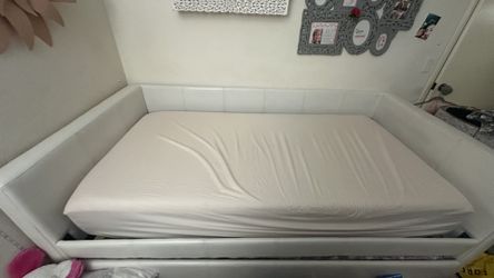 Twin Bed Trundle (pull Out)