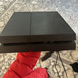 PS4 Slim 