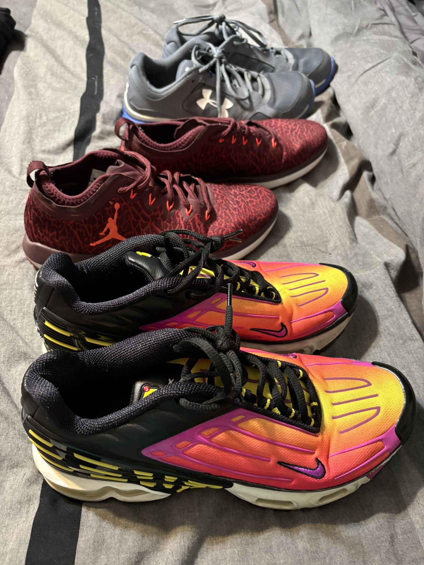 Mens Size 8.5 Nike Air Max, under Armour And Jordans Shoe Lot