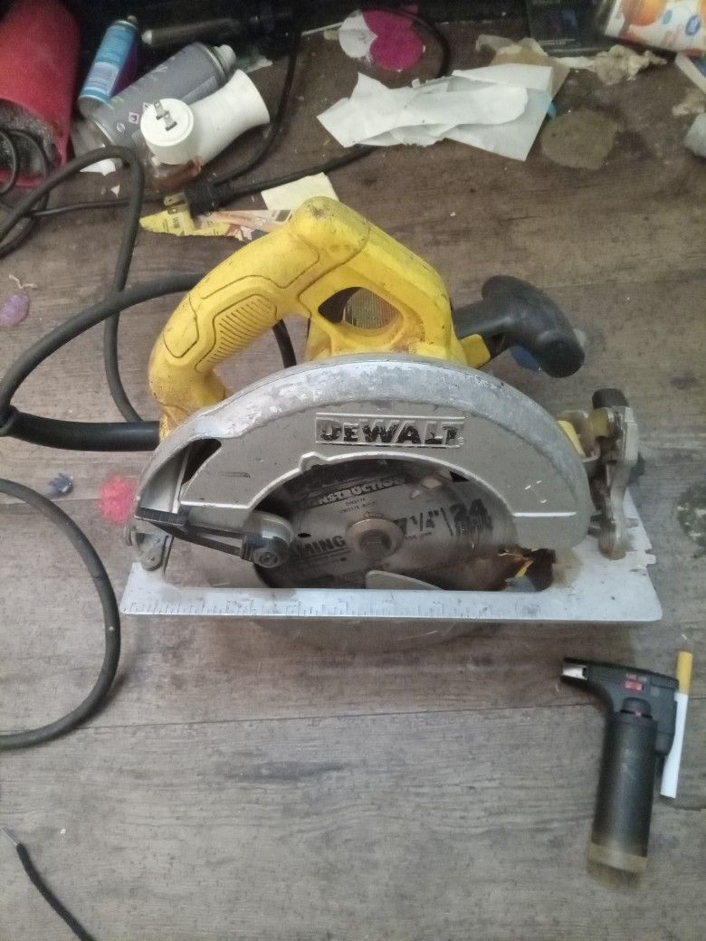 Dewalt 71/4  Circular Saw