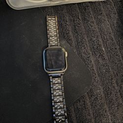 Apple Watch With Accessories 