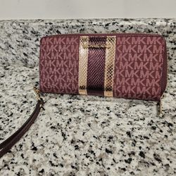 Wristlet 