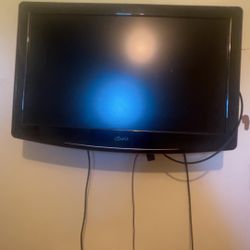 Claris 32 Inch Flat Screen Wall TV