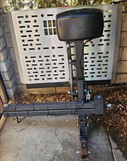 HarmarAL100-12 hitch mounted platform lift