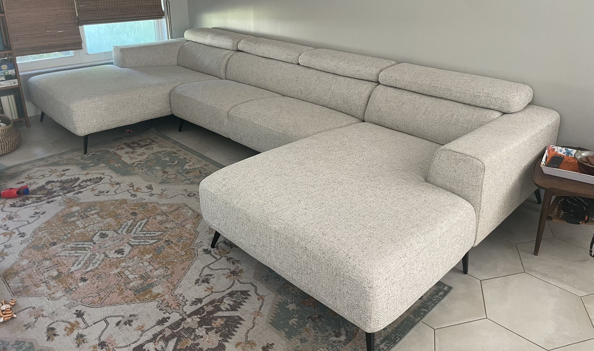 Double Chaise U-sectional 