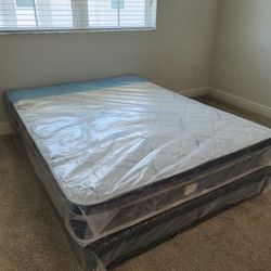 New QUEEN PILLOW TOP MATTRESS and BOX SPRING 2PC