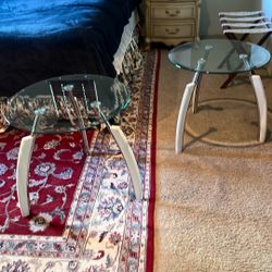 2 Modern Round End Table Sofa Side Tables with Transparent Tempered Glass Top - 22" x 22" x 23" (L x W x H), Very Good Condition Nice And Clean