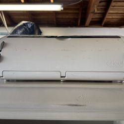 🎨 Cricut Expression Cutting Machine – Great Condition!