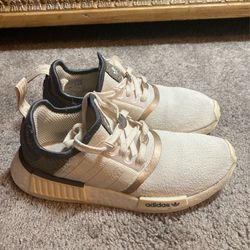 Adidas NMD R1 low top trainers sneakers size 7.5