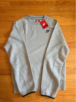 Nike Sportswear Tech Fleece OG Crewneck Sweatshirt (Men’s Small)