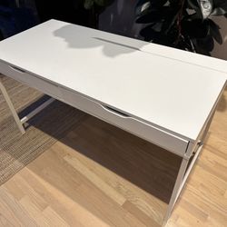 White Table Desk