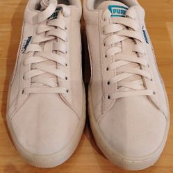 Pumas Tennis Shoes