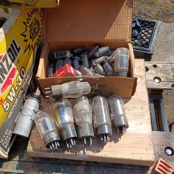 Vintage electric vacuum tubes, s.,m l sizes. CBS,EG,RCA, Sylvania, etc