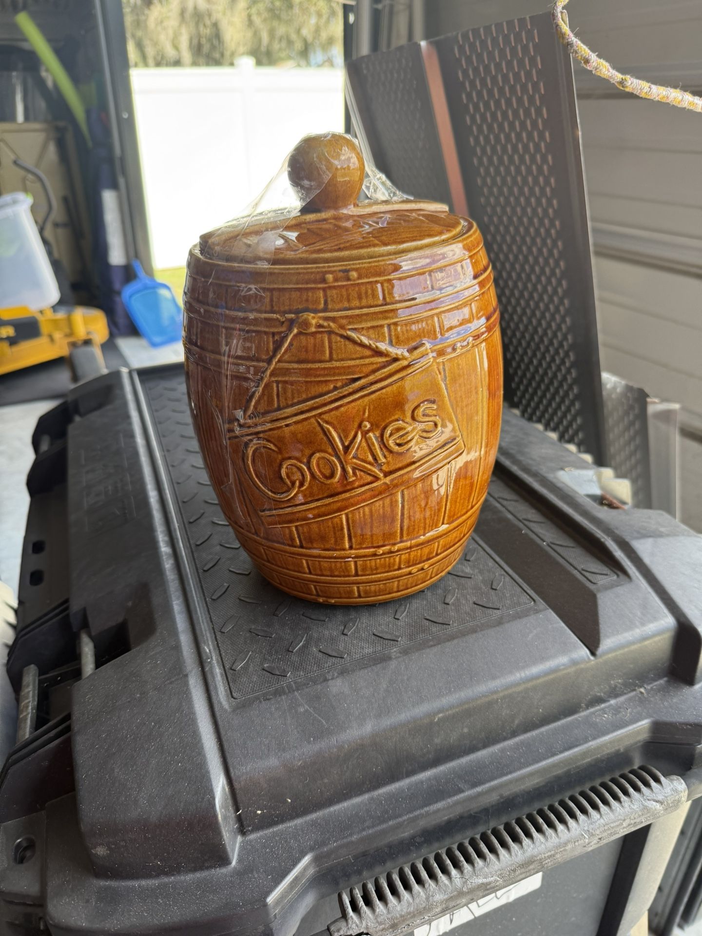 Vintage Cookie Jar $25