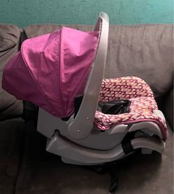 Evenflo car seat $40 the price will stay firmly cash only.