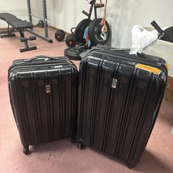LOW PRICE MOVING- DESLEY $990 + TAX RETAIL 2 CHECKED LUGGAGE 