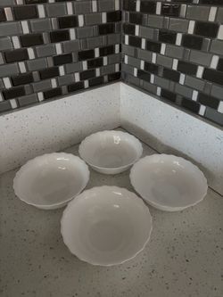 White Milk Glass Bowls Set of 4