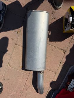 Exhaust muffler  for trucks