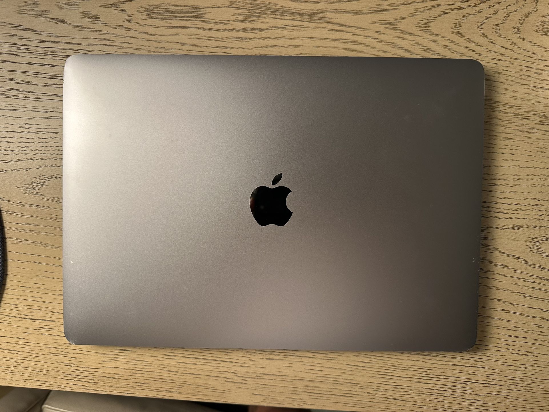 MacBook Pro 13’ 2020 M1 - 8 GB RAM - 512 GB Memory - Touchbar - Fair Condition - 24-Hour Best Offer