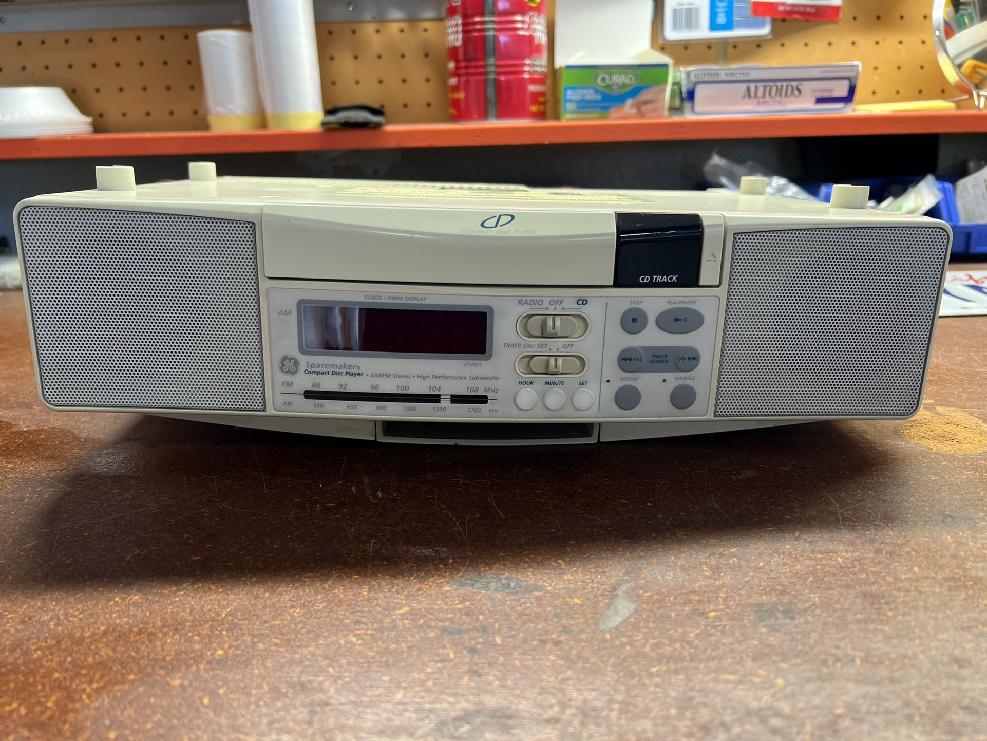 GE 74290 Spacemaker Radio/CD Player (Discontinued by Manufacturer)