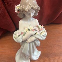 Lladro  Petals Of love