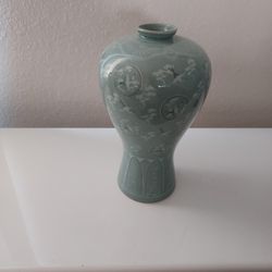 Oriental Vintage VASE GREAT CONDITION