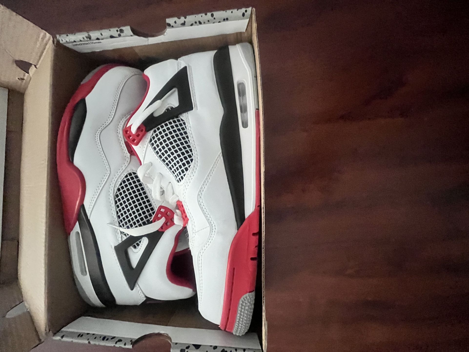 Jordan 4 Retro Fire Red