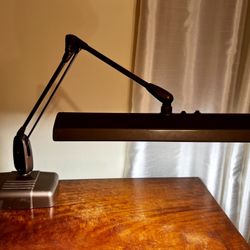 1950s Dazor floating arm industrial desk lamp