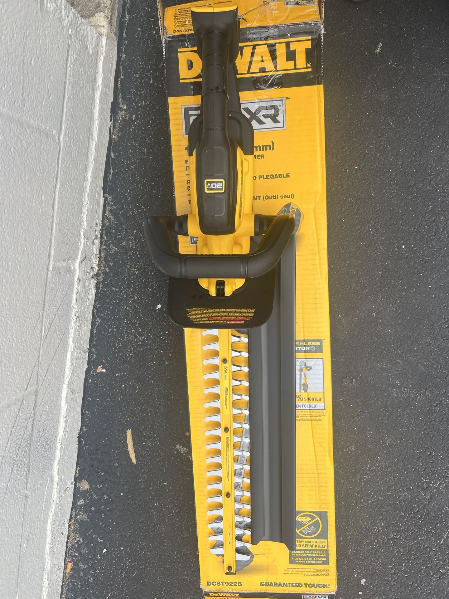 dewalt 22in hedge trimmer tool only