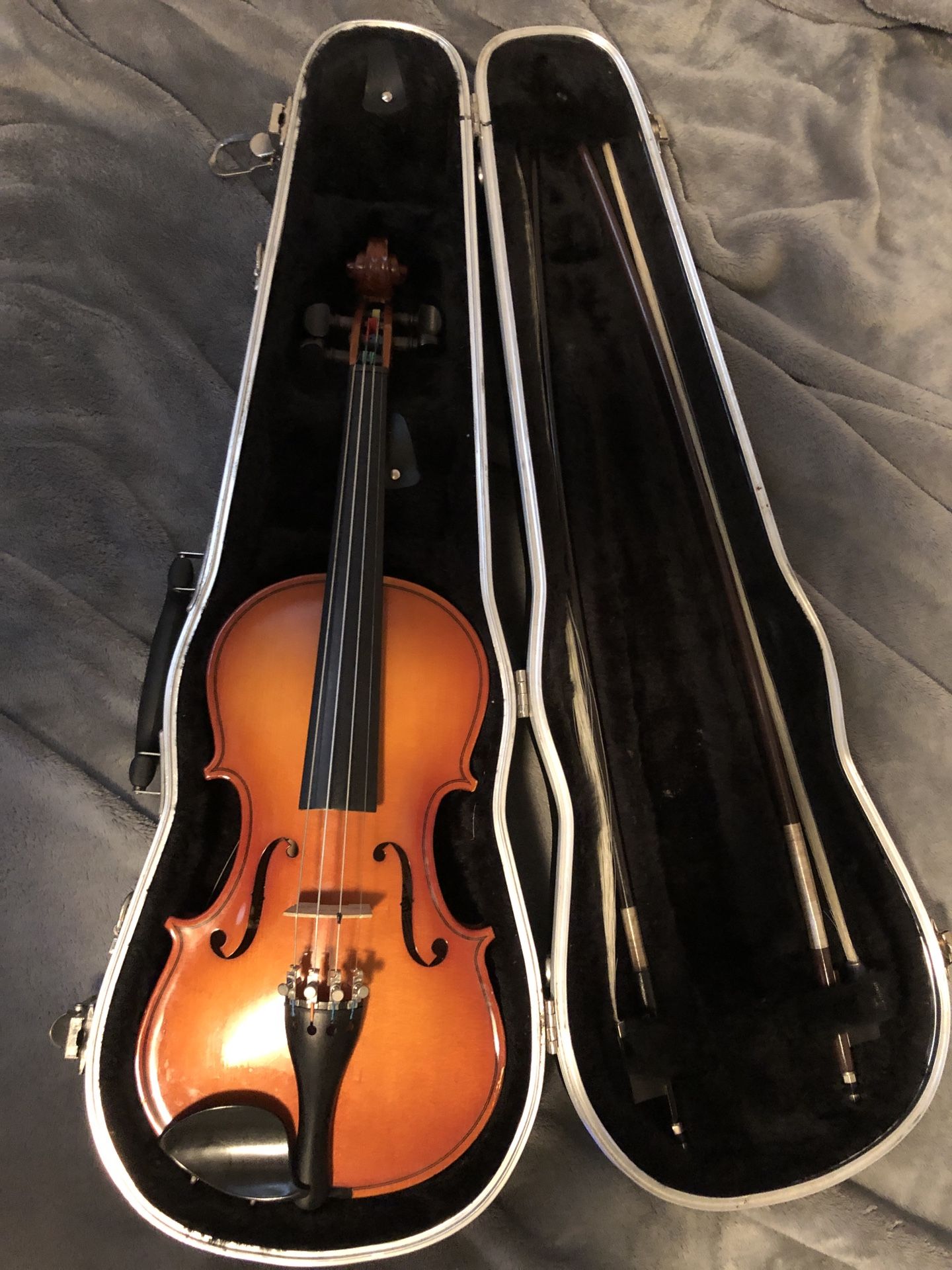 Antonius Stradivarius Faciebat Cremona 1713 1/2 Violin