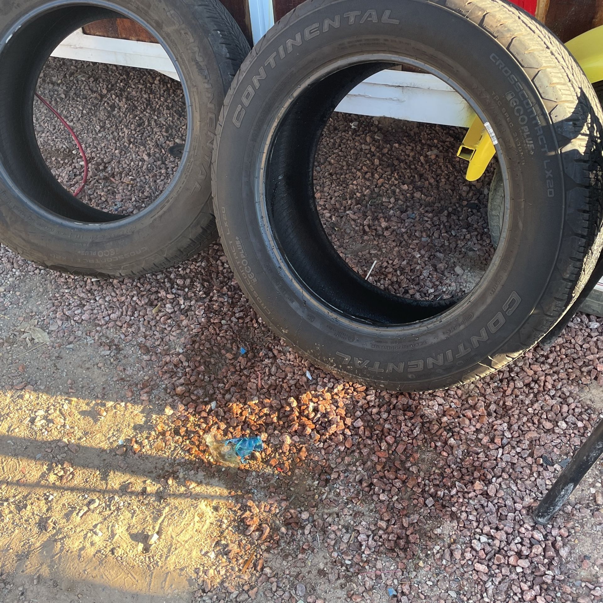 255/75/20 Continental Tires Good Condition