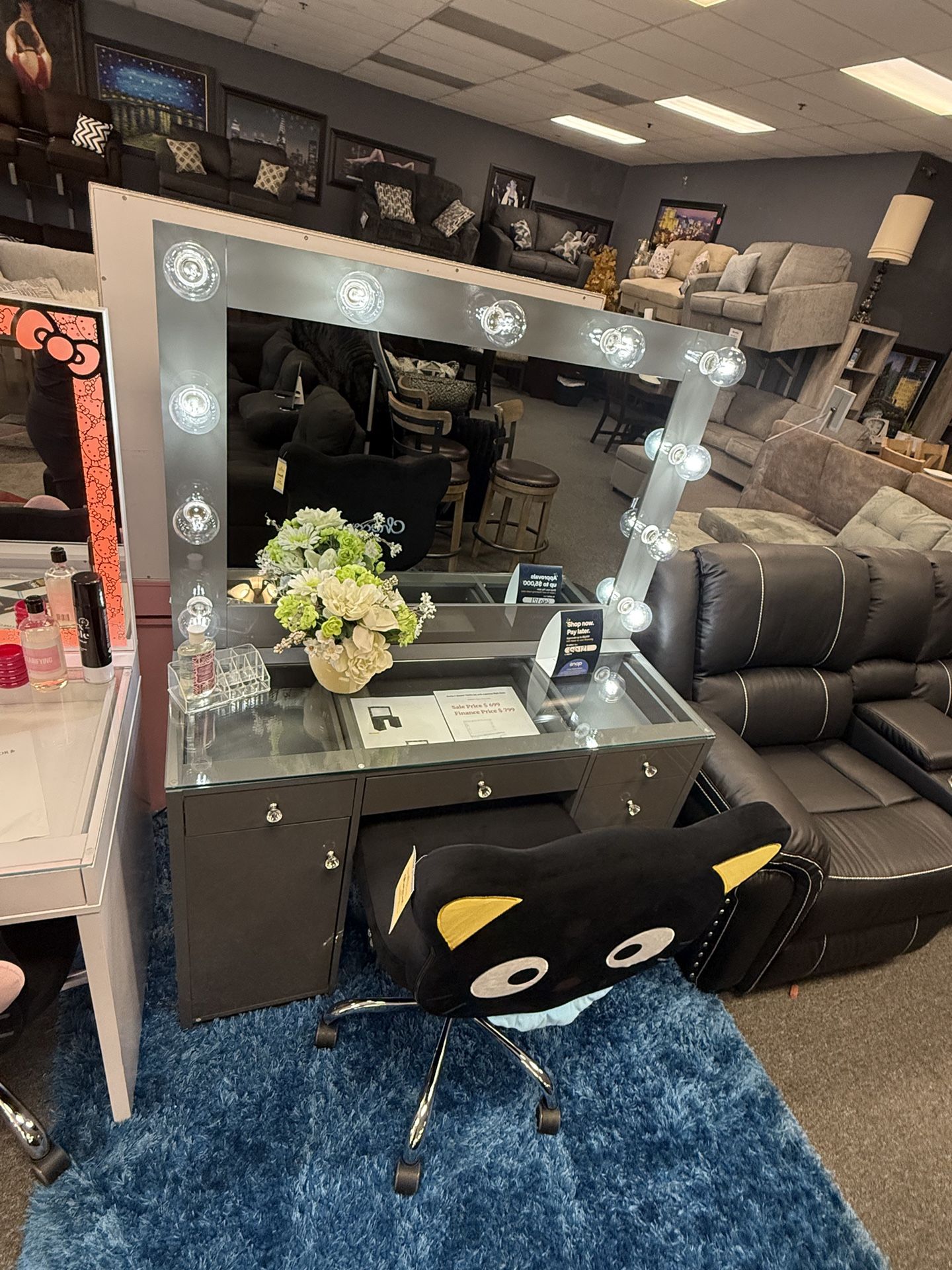 Beautiful Vanity Set 