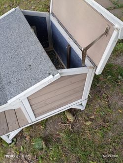 Out door cat house