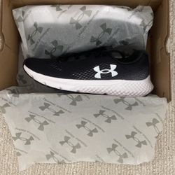 Men’s Under Armour UA Charged Rogue4 Size 7