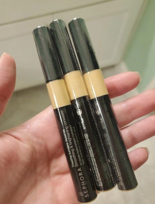 4 New Sealed Sephora Smoothing & Brightening Concealer (Discontinued)