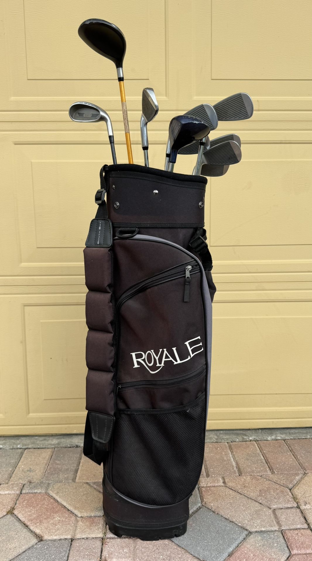 South Bay Royale Golf Bag With Dividers 2 Drivers, 9 Irons And 8 Golf Balls