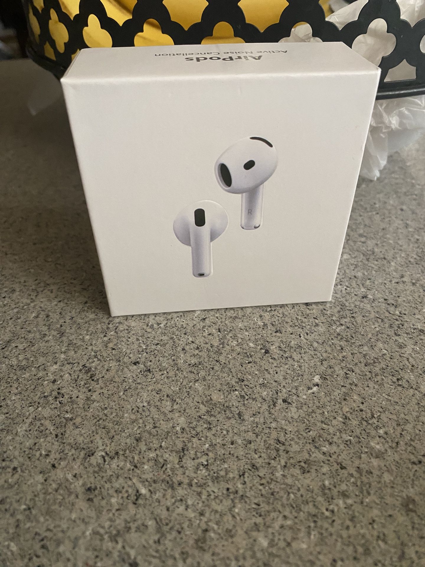 Airpods4