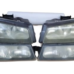 Genuine General Motors (GM) OEM Full Kit Headlights For Silverado and Avalanche 2003 - 2007