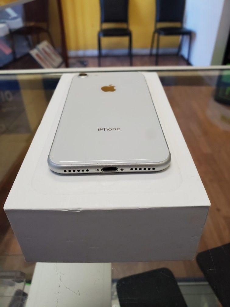 IPhone 8 White Factory Unlocked Financing Available! 30 Days